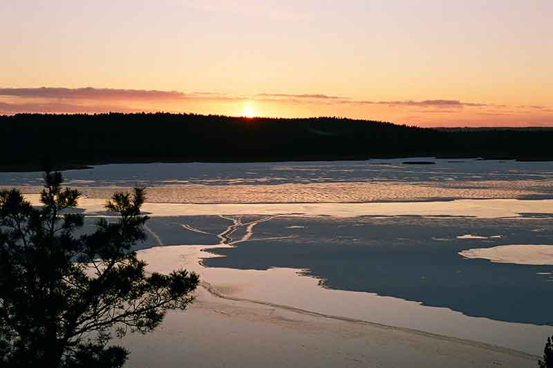 Naktį nuo ledo – karšius ir kuojas Naktį nuo ledo – karšius ir kuojas