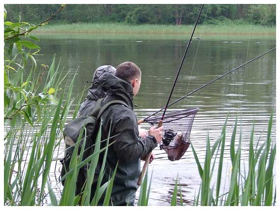 Graibšte – pirmasis sezono sterkas, sugautas Atmatos duburyje, naudojant “vormdraiverį”, padedantį išvengti kliuvinių, kuriais po potvynio Nemuno deltoje nusėtas upės dugnas