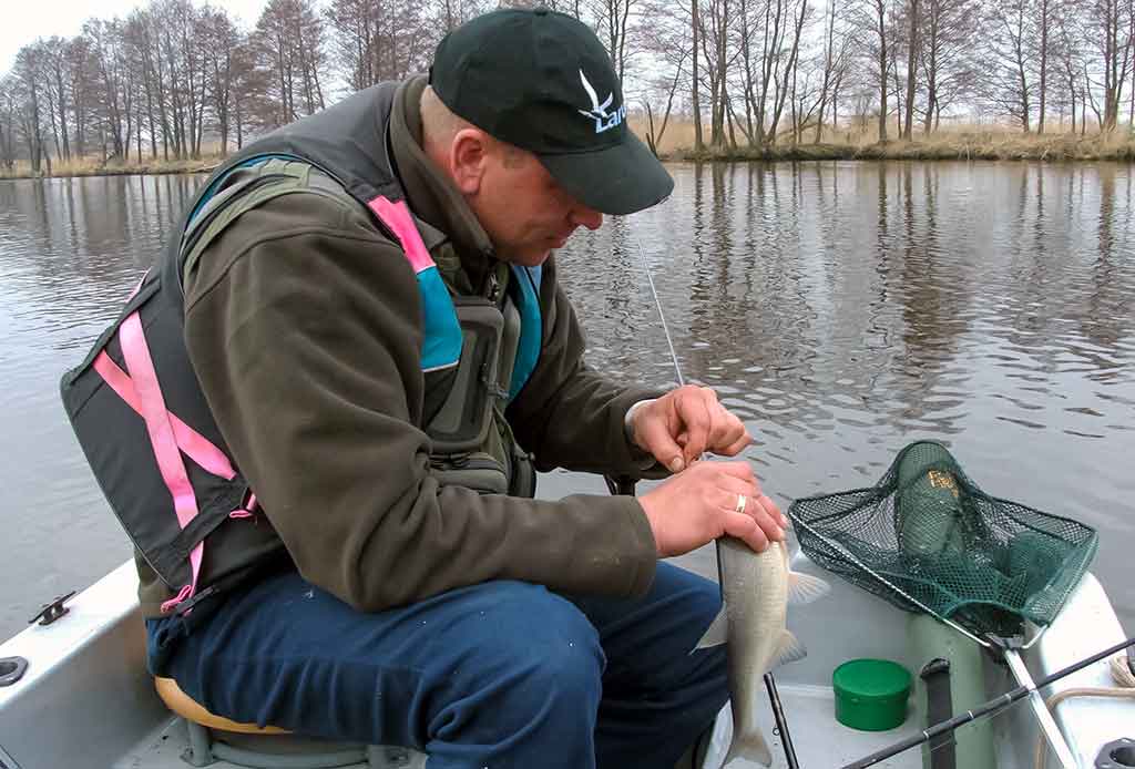 Išgyventi iki vakaro Išgyventi iki vakaro