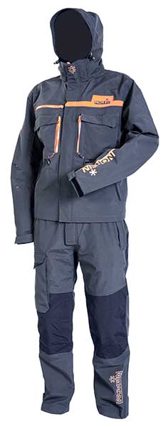 Šiandien absoliutų demisezoninės meškeriotojo aprangos standartą užtikrina kvėpuojantis audinys su trisluoksne membrana, iš kurio pasiūtas kostiumas Norfin pro Dry Gray