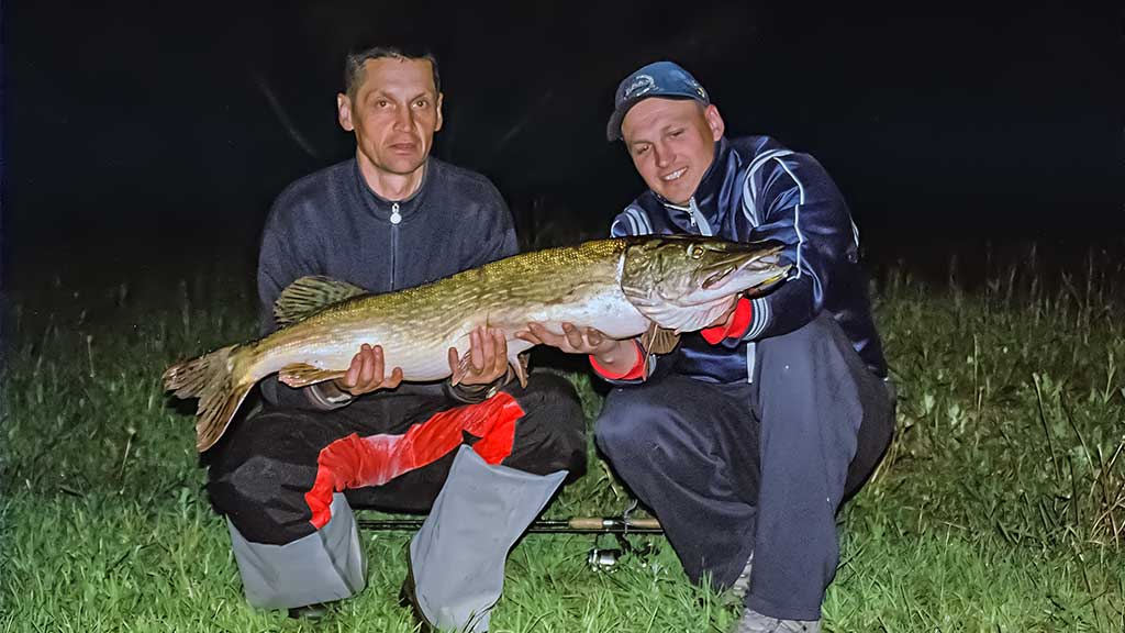 Spiningavimas naktį vėlyvą rudenį. Valas ir pavadėliai Spiningavimas naktį vėlyvą rudenį. Valas ir pavadėliai