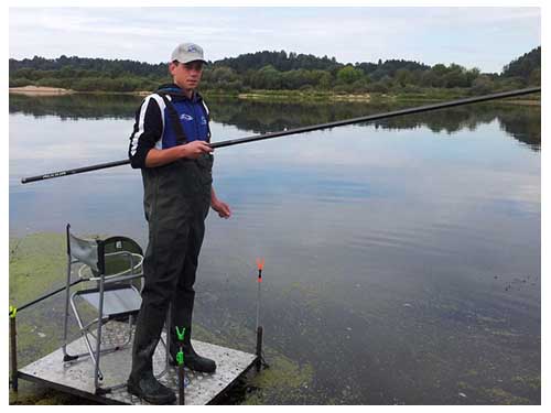 Gan seklus sektorius teko Mantui Miškūnui. Jam netgi teko lysti į bridkelnes, kad nusinešti platformą iki žolių krašto.