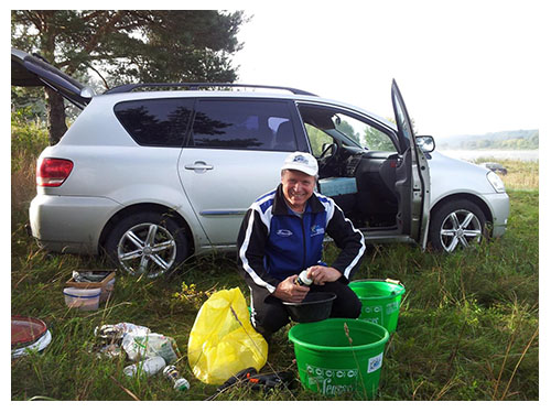 Klubo pirmininkas Silvestras, kaip visada, dalijo patarimus mažiau patyrusiems klubo nariams