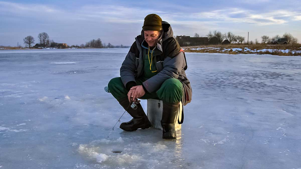 Ant ledo su švytuokle. Antra dalis