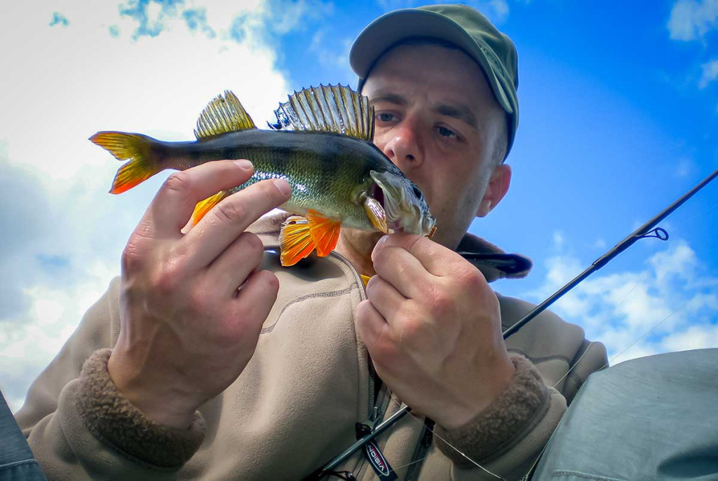 Nepailstanti žuvų viliotoja. 1 dalis