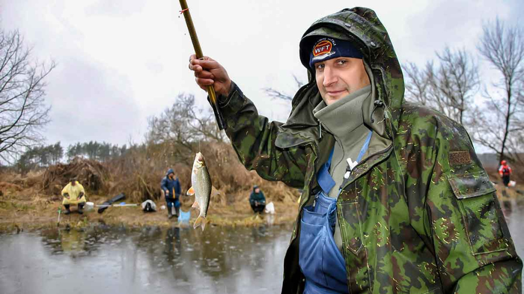 Dar ne laikas mest į kampą meškerę Dar ne laikas mest į kampą meškerę