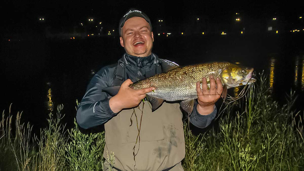 Naktinis spiningavimas vasarą ir kitais metų laikais