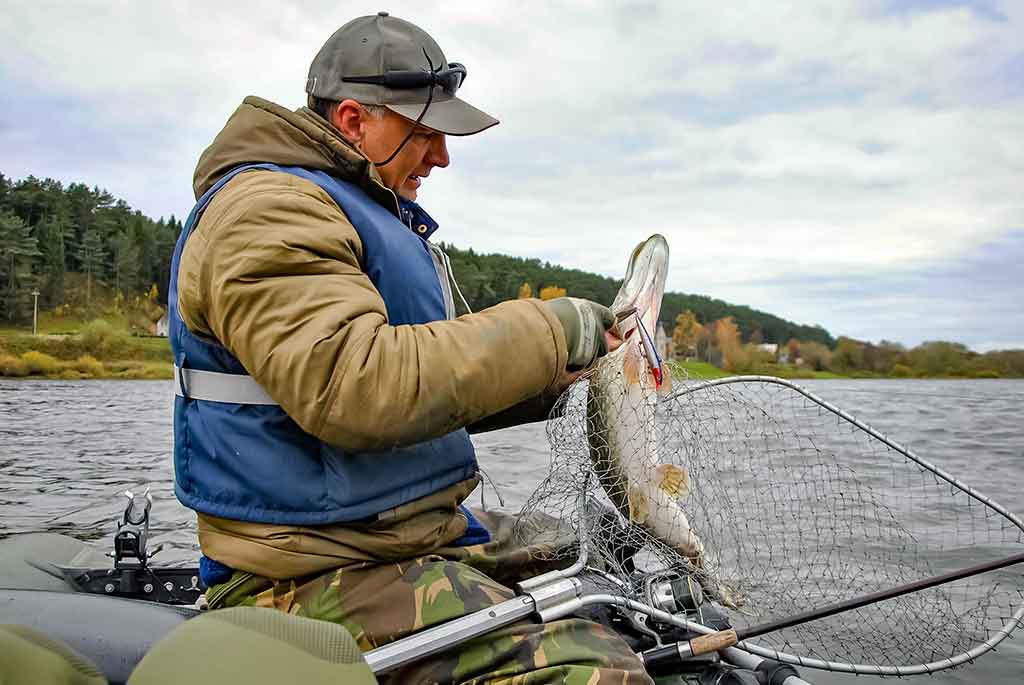 Apie (ne)sušalusias žvejo rankas. Antra dalis Apie (ne)sušalusias žvejo rankas. Antra dalis