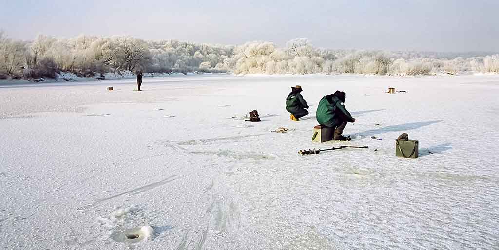 Žieminė žiobrių žūklė