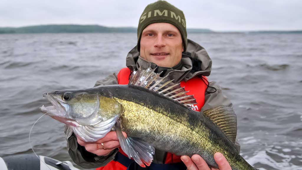 Sterkai iš tvenkinio dugno