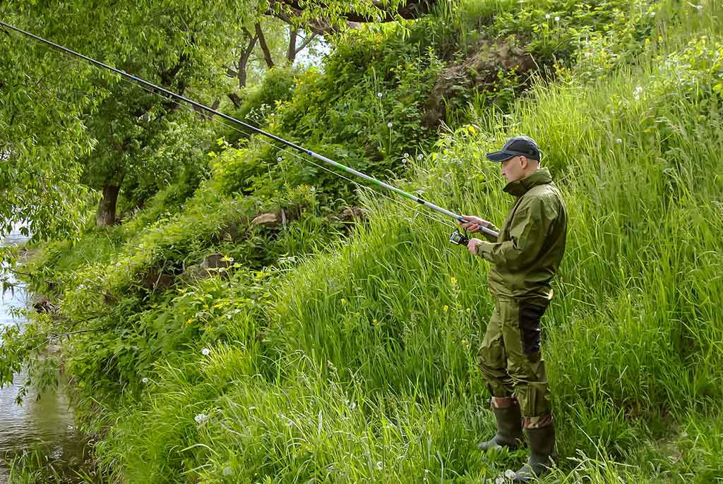 Meškeriojimas plūdine, kur gilu ir sraunu. Antra dalis