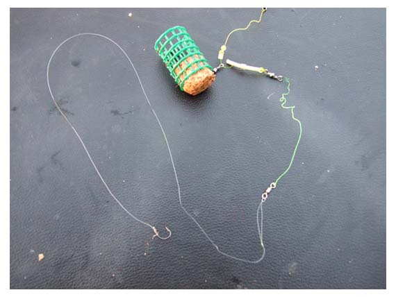 Štai tokia yra picker tipo dugninės komponuotė, meškeriojant raudes plūdria šėrykle Štai tokia yra picker tipo dugninės komponuotė, meškeriojant raudes plūdria šėrykle