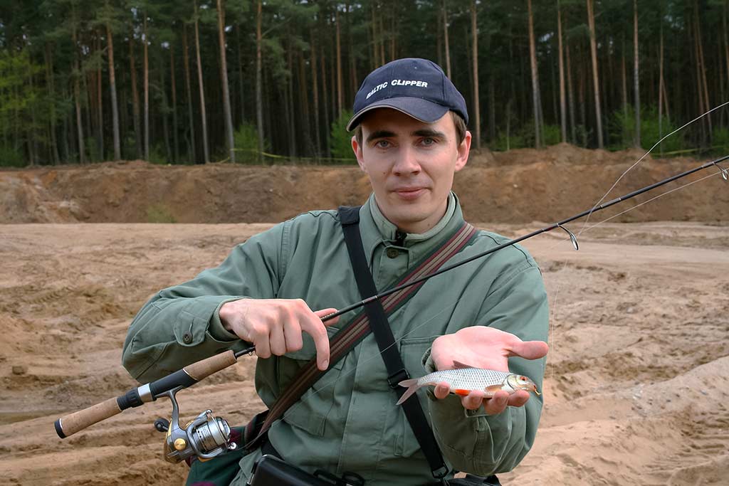 Tarp spiningo ir muselinės Tarp spiningo ir muselinės