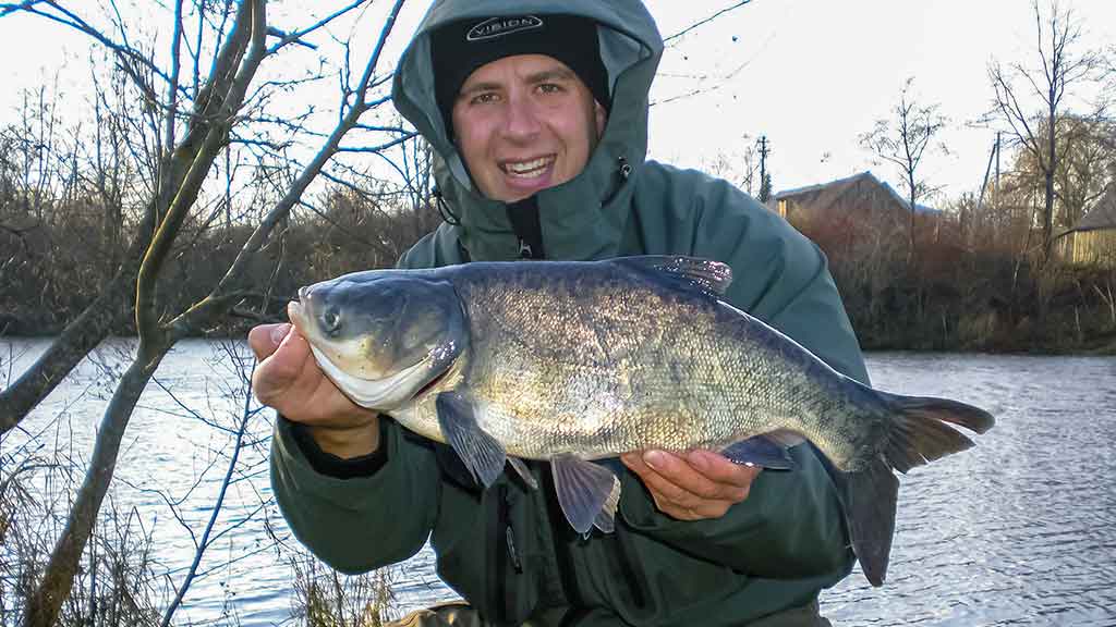 Plačiakakčiai ir karpiai... spiningu
