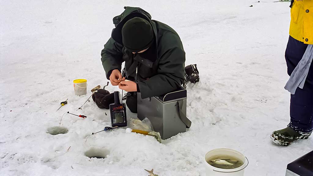 Karšio gaudymas, laikant rankas kišenėse. Pirma dalis Karšio gaudymas, laikant rankas kišenėse. Pirma dalis