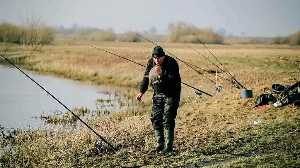 Karšių gaudymas sningant Karšių gaudymas sningant