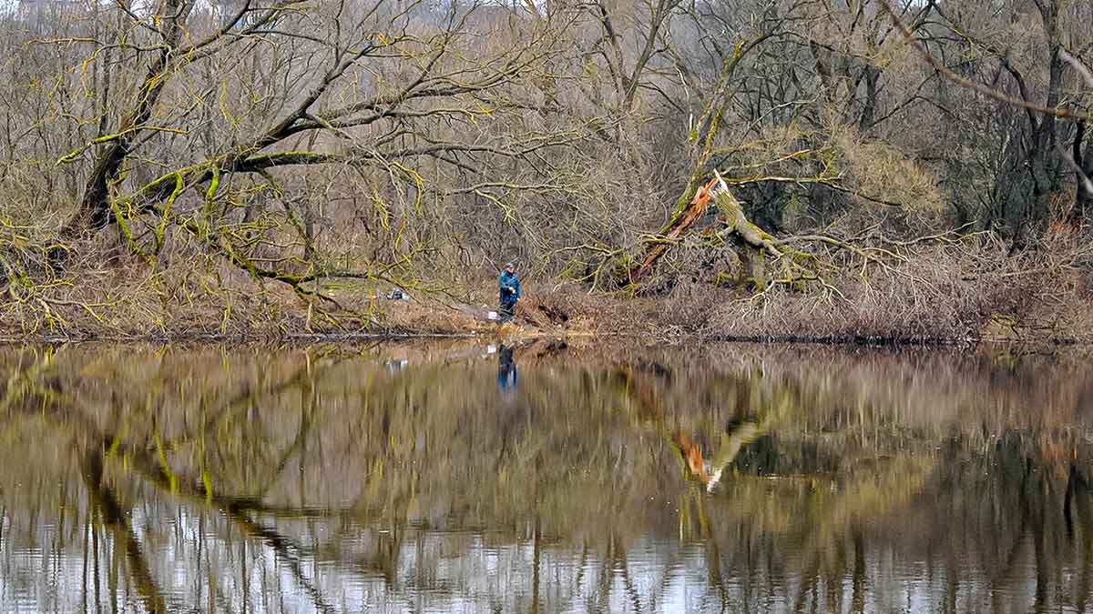 Sudužę margučiai arba kaip Dievas juokiasi Sudužę margučiai arba kaip Dievas juokiasi