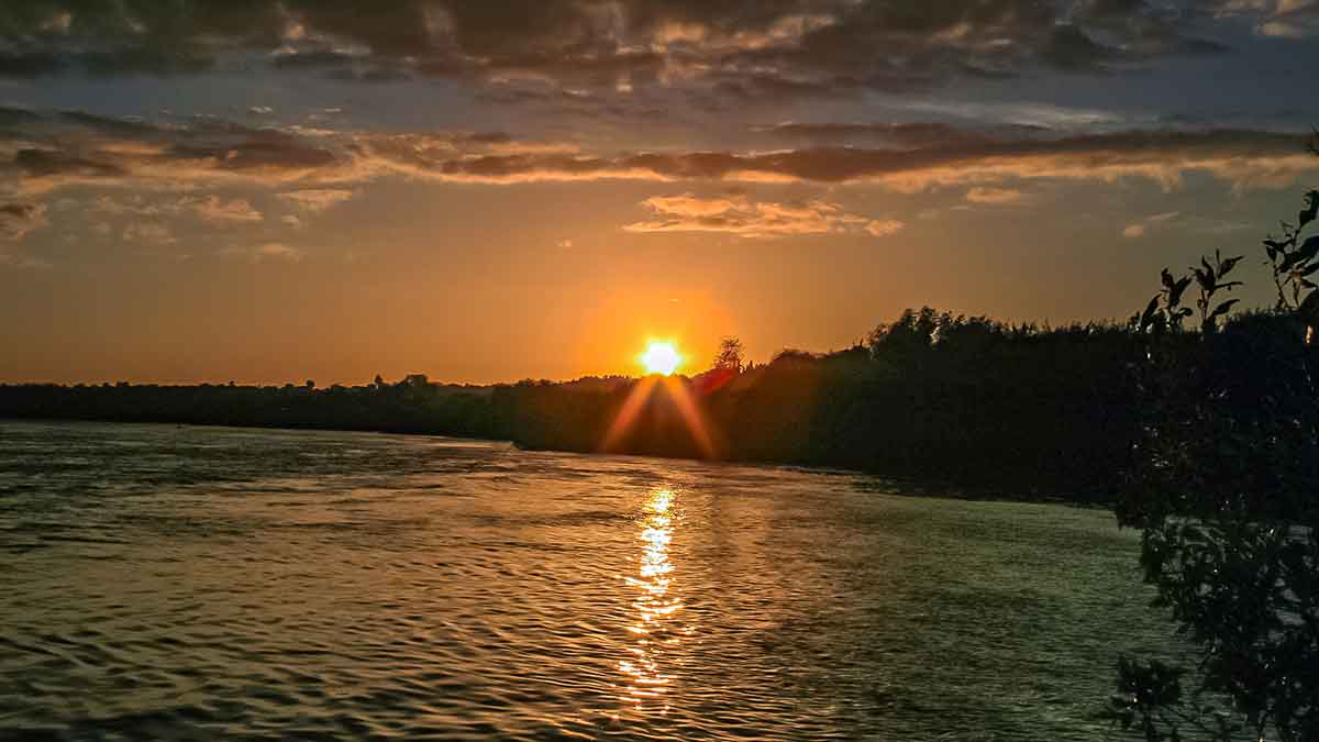 Iš senų užrašų. Neris, dugninė, karšiai ir... Iš senų užrašų. Neris, dugninė, karšiai ir...