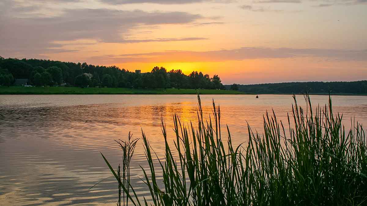 Naktį su plūdine. Pirma dalis Naktį su plūdine. Pirma dalis
