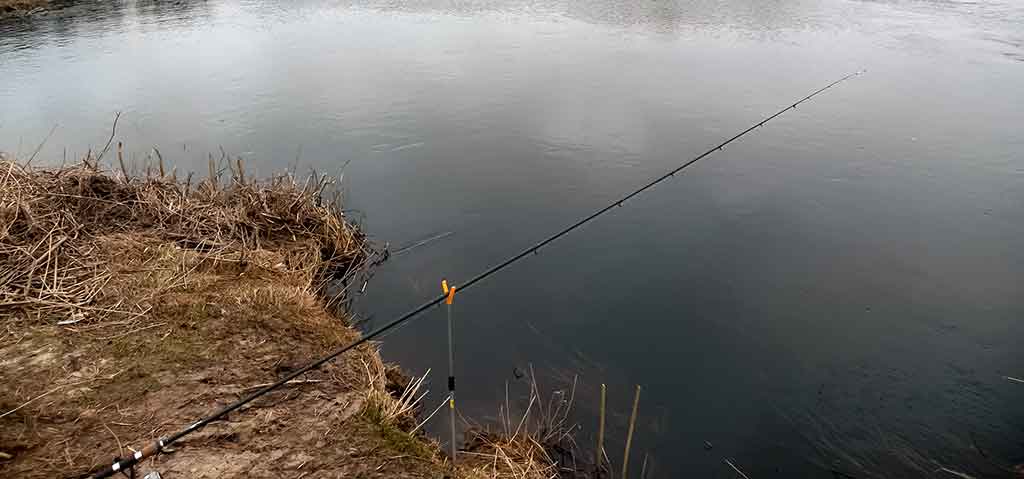 Jei sausį smarkiai atšyla. Žūklė plūdine Jei sausį smarkiai atšyla. Žūklė plūdine