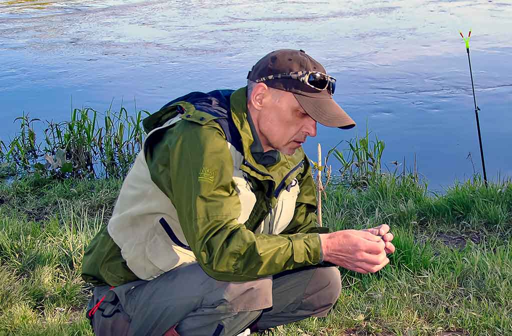 Sudužę margučiai arba kaip Dievas juokiasi Sudužę margučiai arba kaip Dievas juokiasi